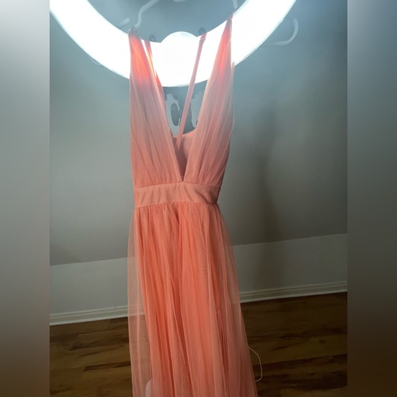 Vici Dolls
Petal Dust Maxi Dress
Apricot
Size Small - Picture 7 of 12